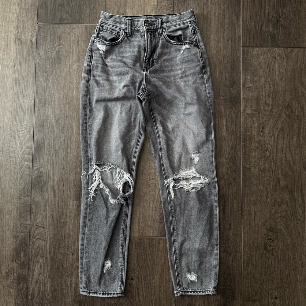 American Eagle Distressed Mom Jean